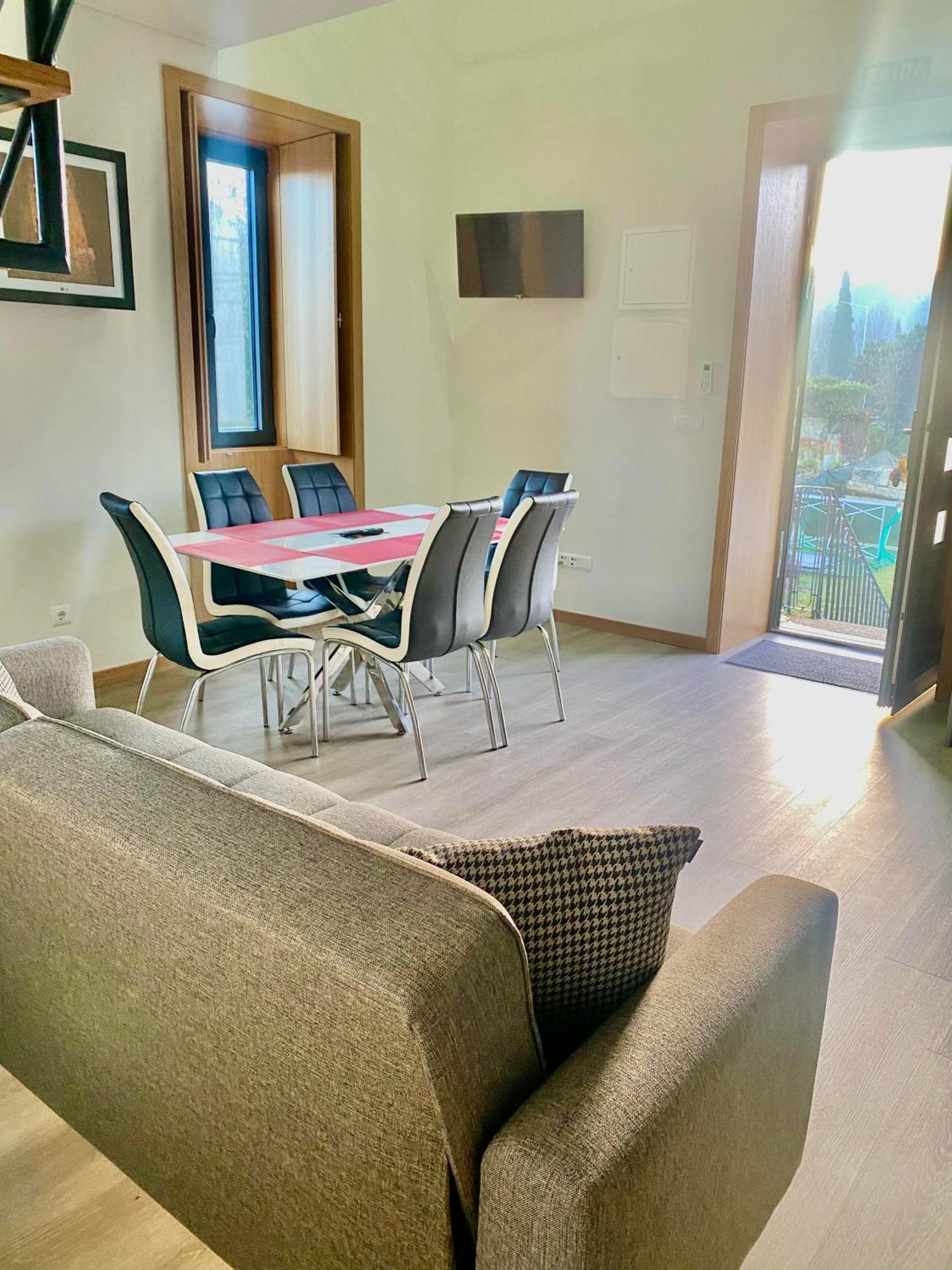 Casa Varzielas Holiday home